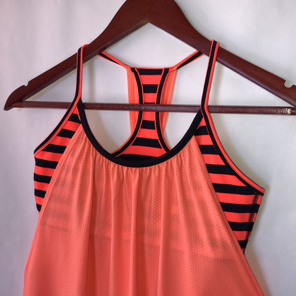 Lululemon no limits tank size 6 - Picture 6 of 12